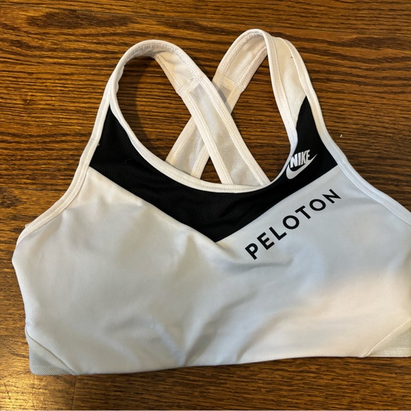 Peloton Nike Bra - Picture 3 of 4